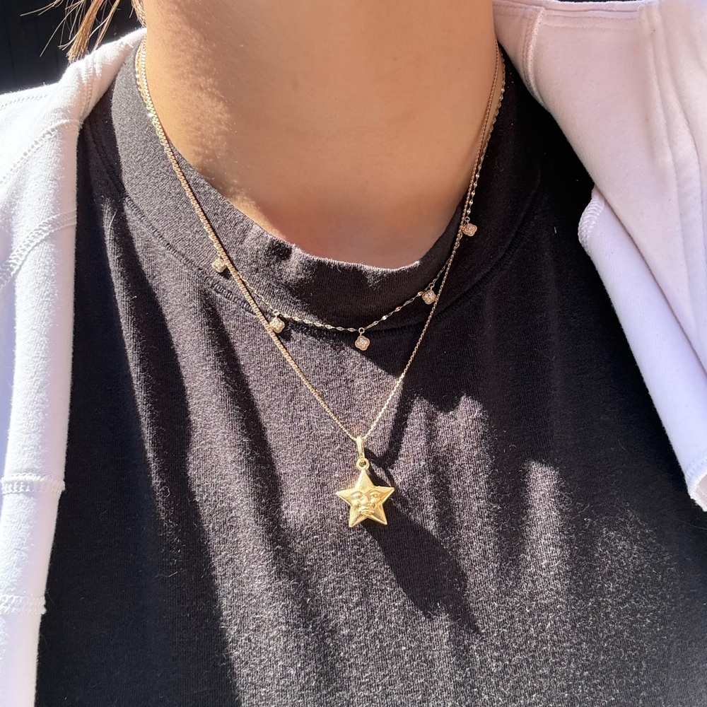 18K Solid Gold Vintage Star Face Pendant Charm - Picture 2 of 8
